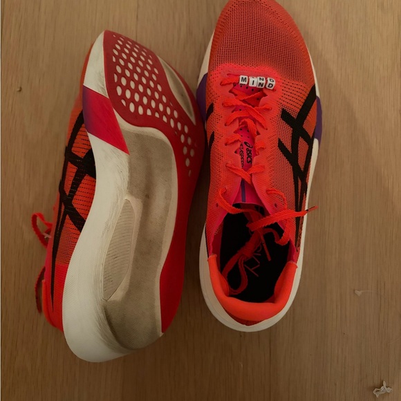 Asics Metaspeed Sky Carbon Plated Racing Shoe - Picture 4 of 5